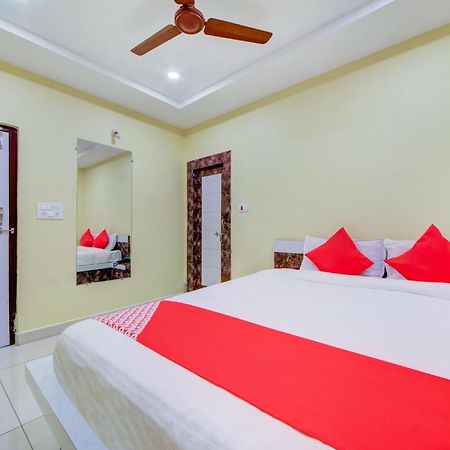 Karimnagar Hotel O Ksl Guest House מראה חיצוני תמונה