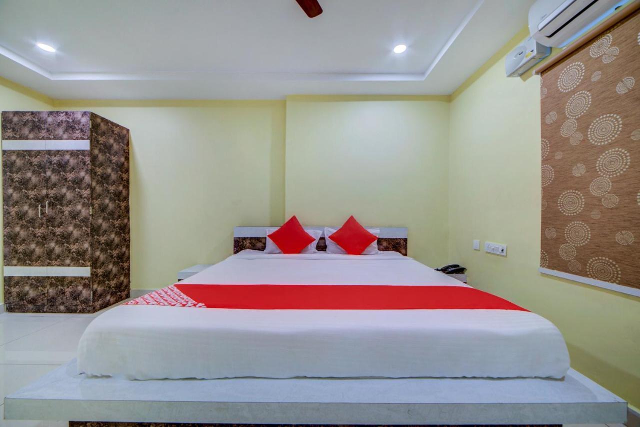 Karimnagar Hotel O Ksl Guest House מראה חיצוני תמונה
