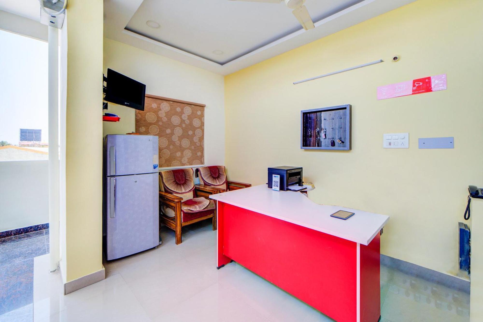Karimnagar Hotel O Ksl Guest House מראה חיצוני תמונה