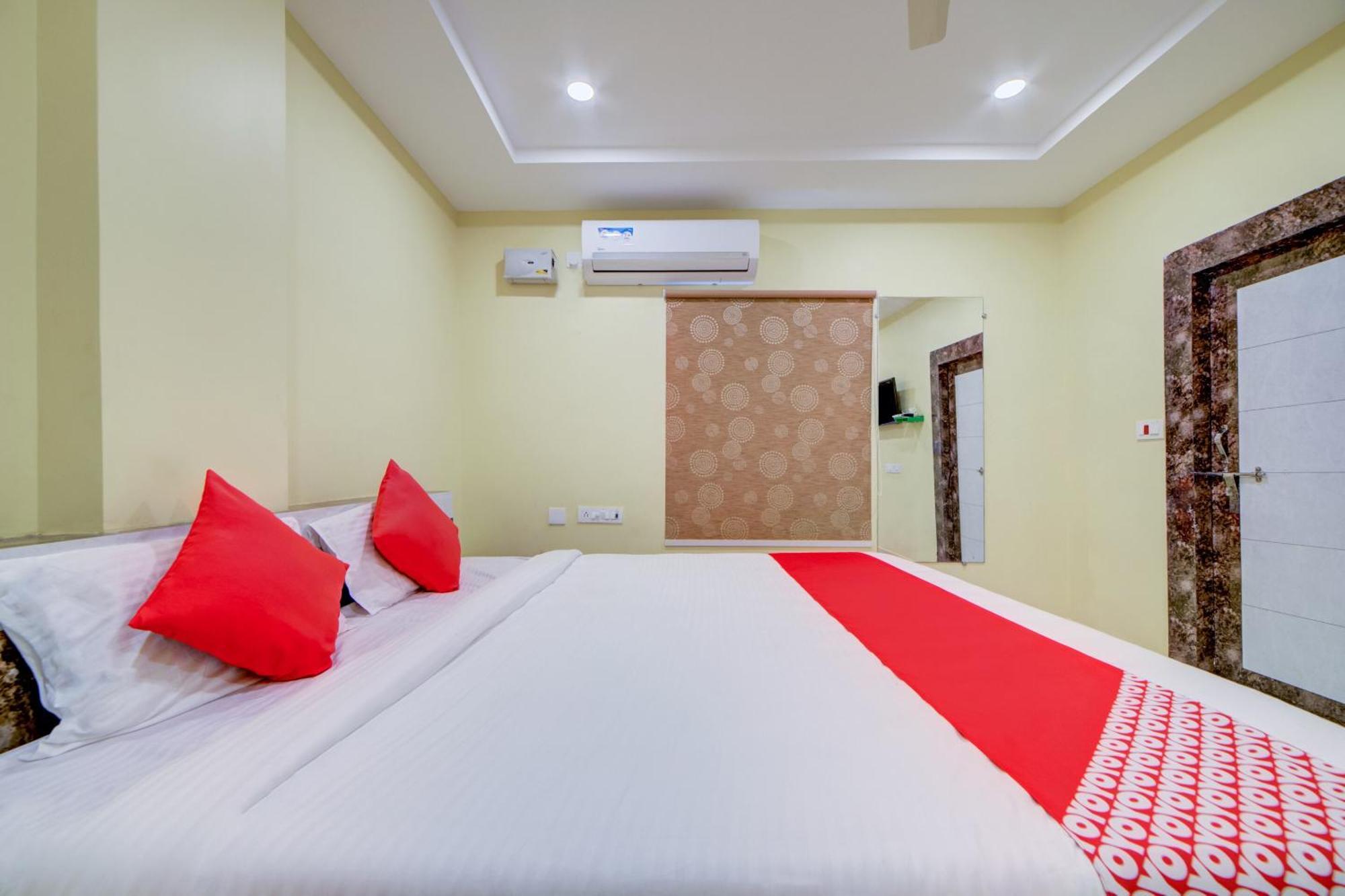 Karimnagar Hotel O Ksl Guest House מראה חיצוני תמונה