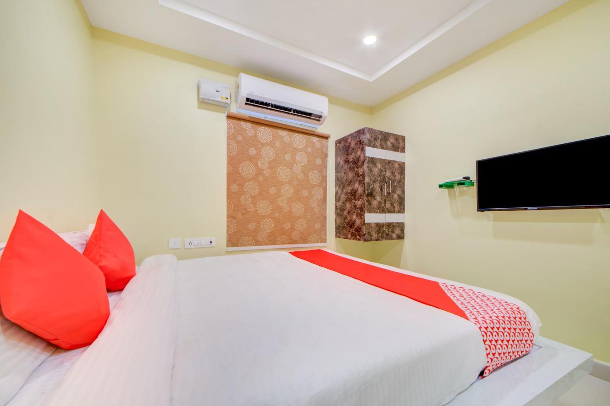 Karimnagar Hotel O Ksl Guest House מראה חיצוני תמונה