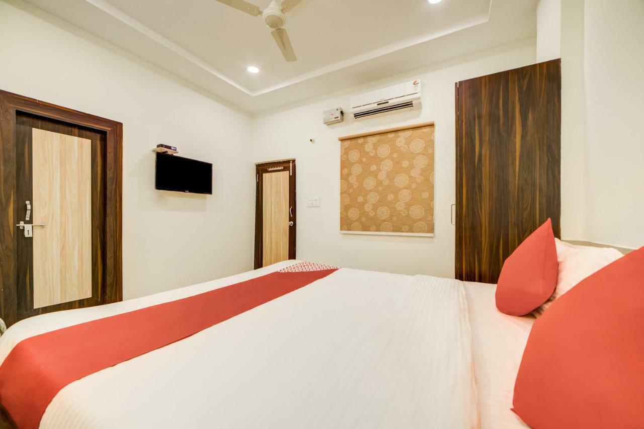 Karimnagar Hotel O Ksl Guest House מראה חיצוני תמונה
